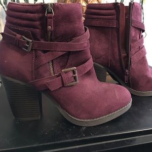 Worn once!! Maroon Heel booties